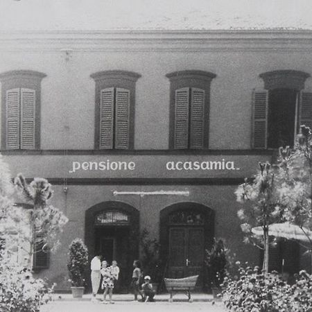 Acasamia Welchome Hotel Rimini Exterior photo
